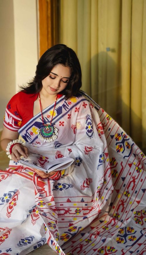 প্রিমিয়াম স্ক্রিণপ্রিন্ট শাড়ি ব্লাউজ পিস সহ