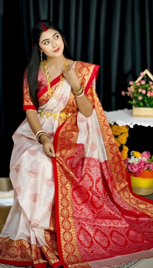 প্রিমিয়াম সফট কাতান সিল্ক ব্লাউজ পিস সহ